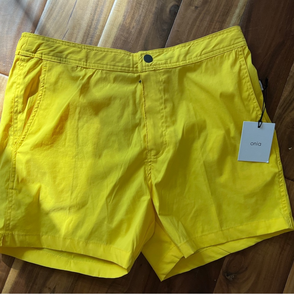 NWT Onia Calder men’s large - yellow